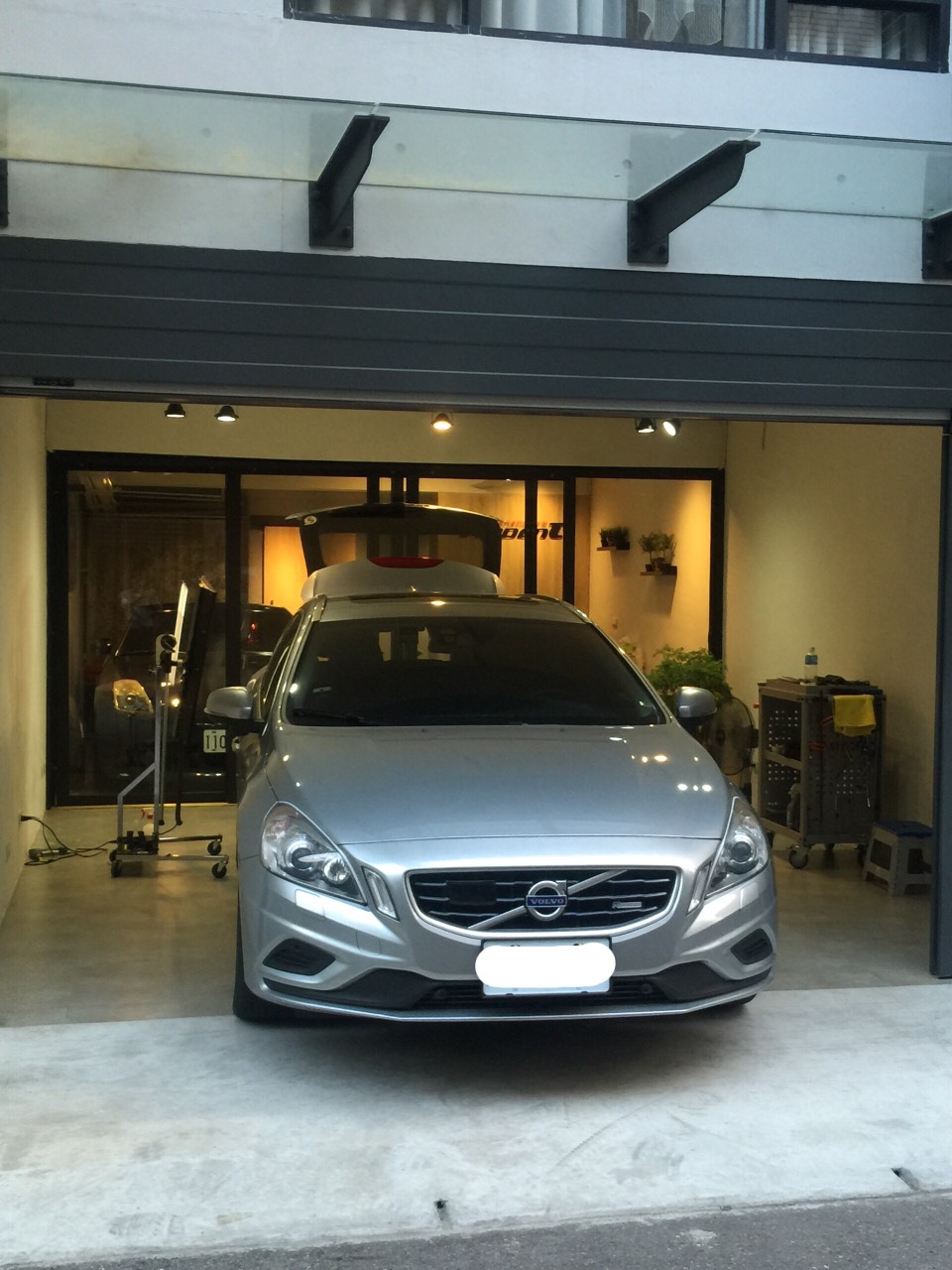 Volvo S60 凹痕修復案例