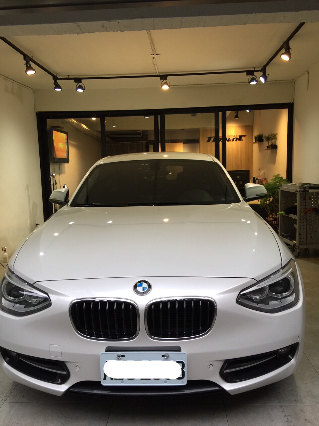 BMW 118I 後葉子鈑凹痕修復