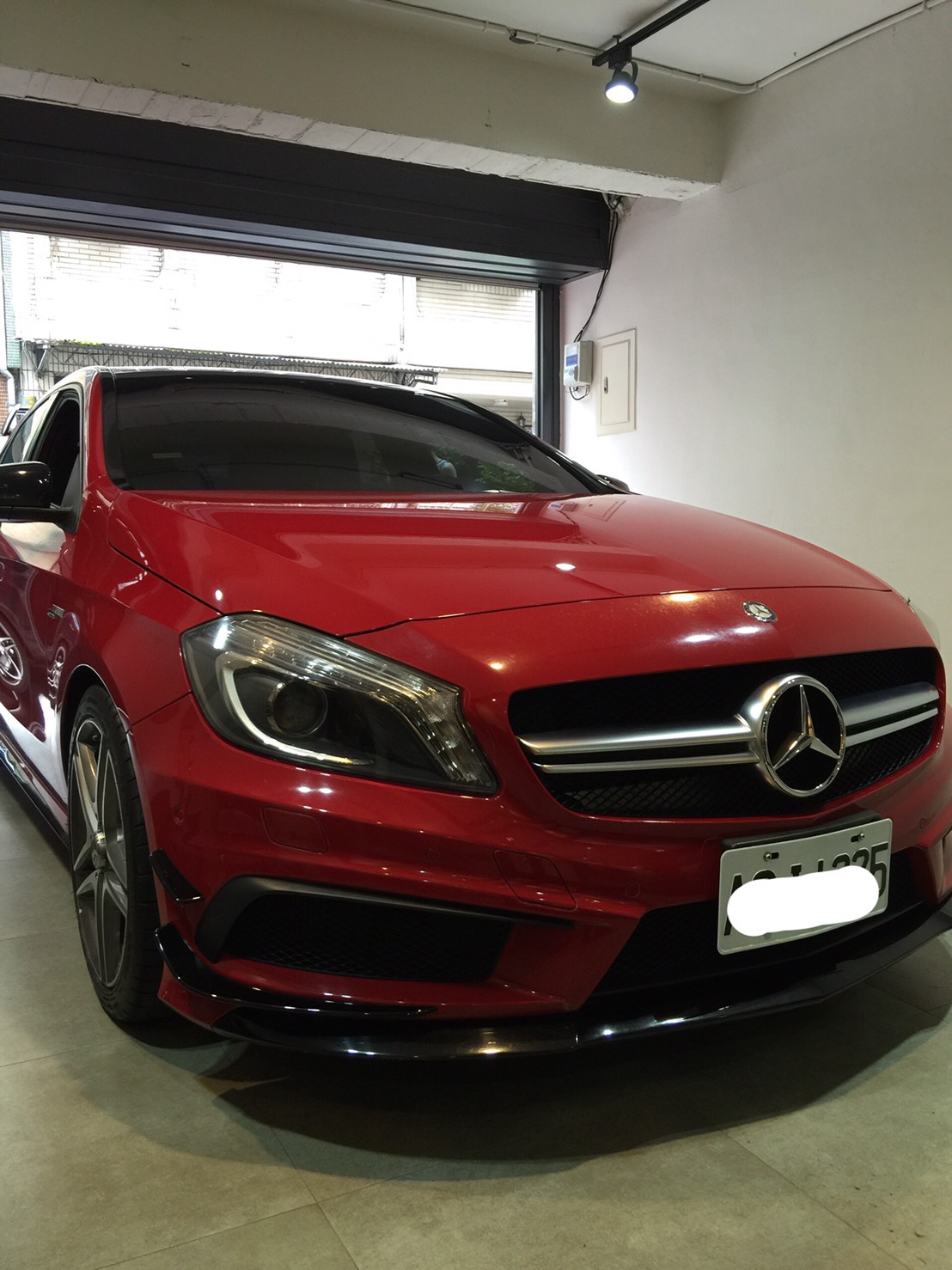 Benz A45 引擎蓋凹痕修復