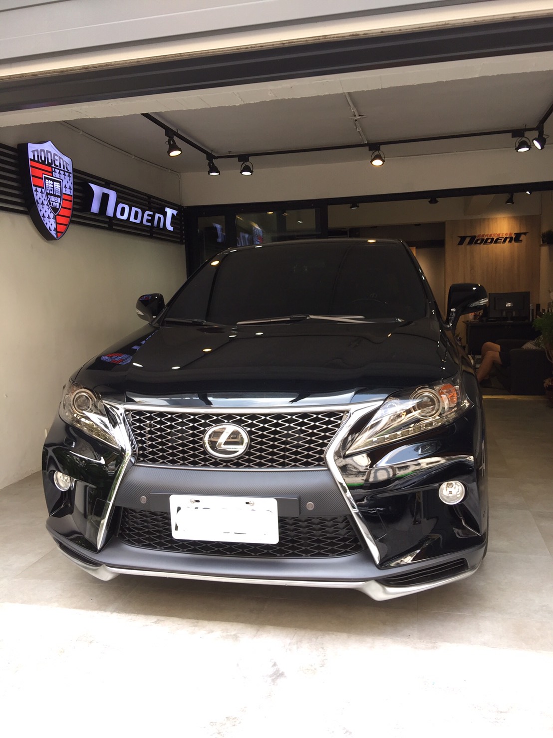 Lexus Rx270 門鈑凹痕修復