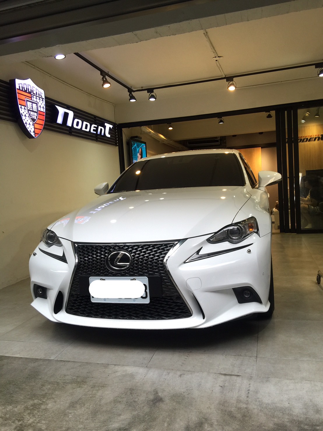 Lexus  IS250 汽車凹痕修復