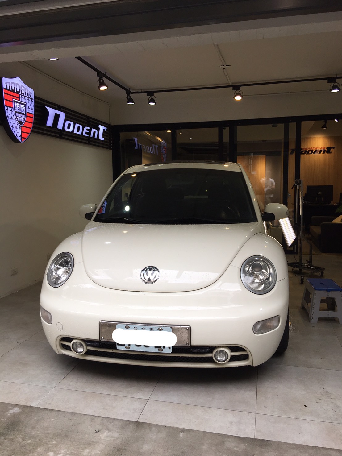 VW Beetle 汽車凹痕修復案例