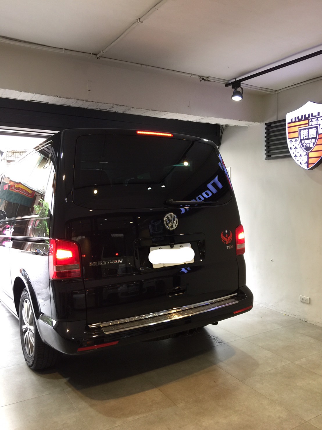 VW multivan t5 微鈑金凹痕修復