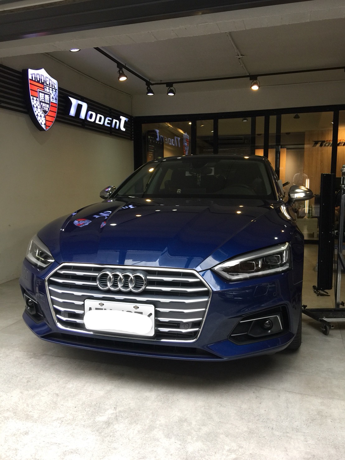 Audi A5 全車凹痕修復