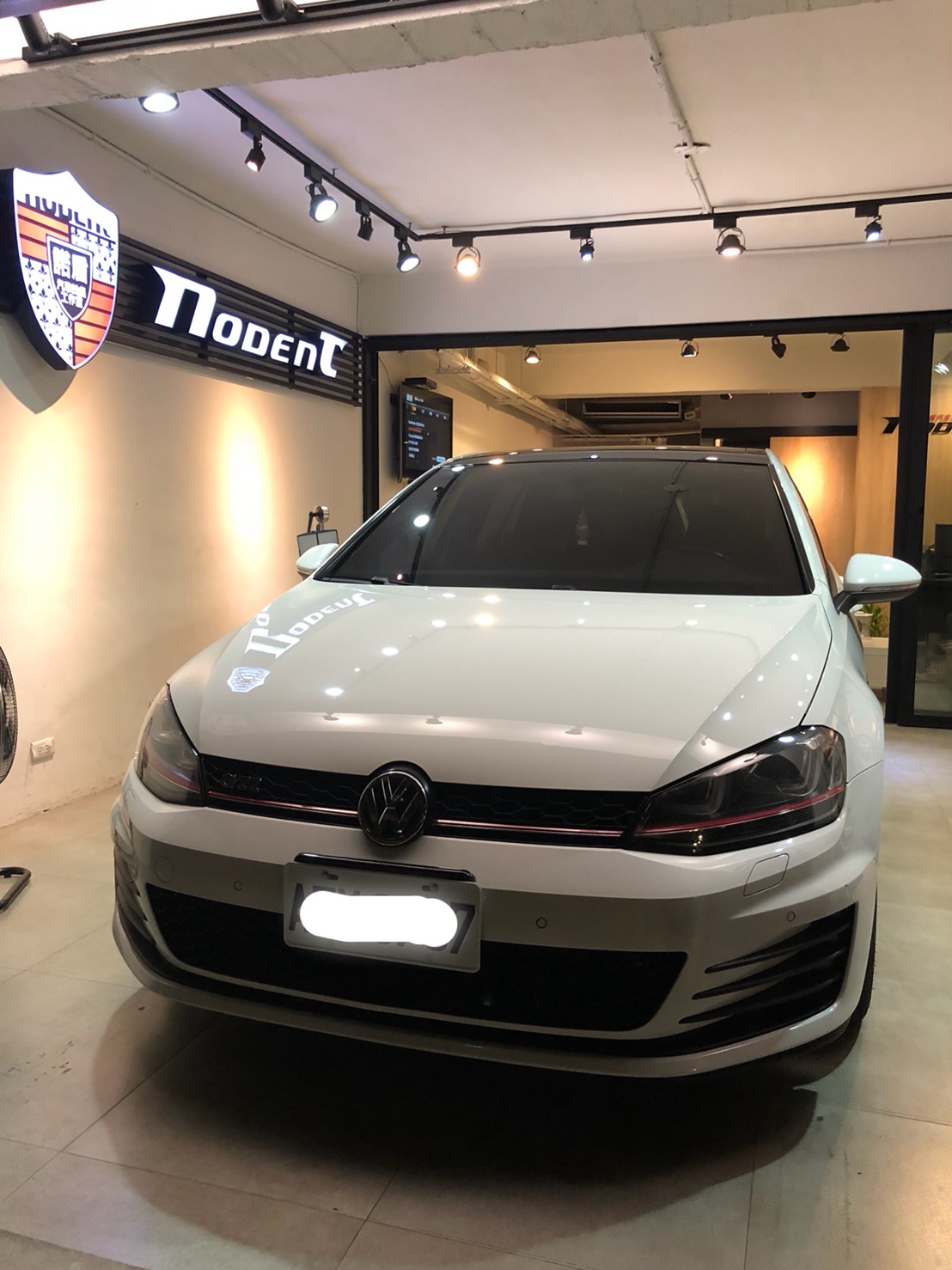 VW GOLF/GTI  凹痕修復案例