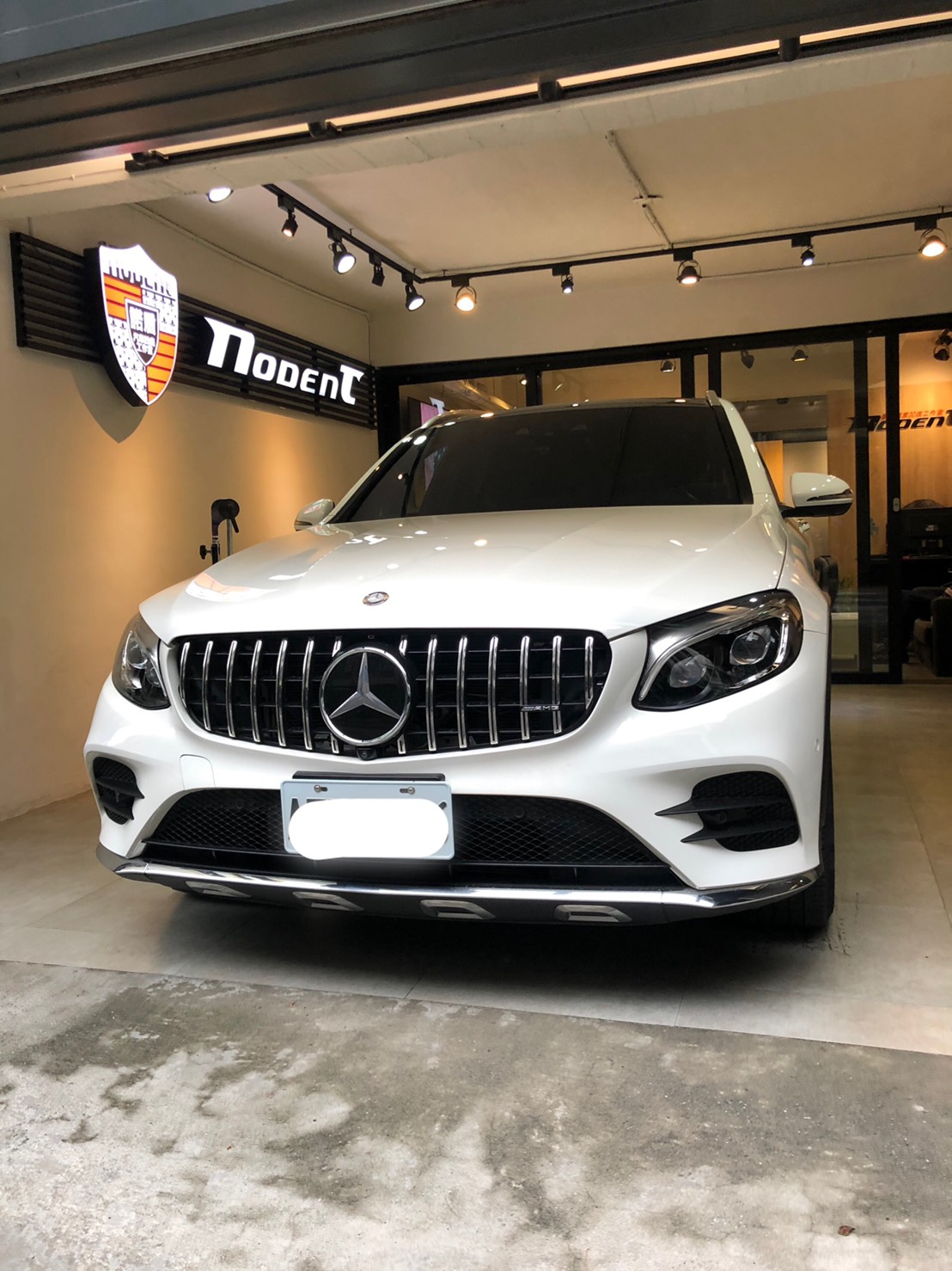 Benz GLC 後尾廂凹痕修復