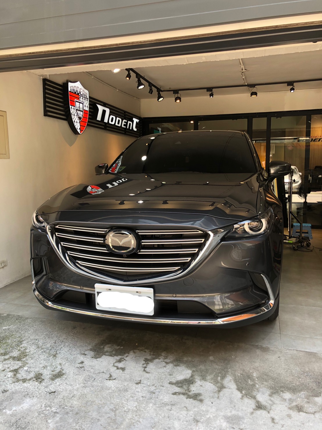 Mazda CX-9 鈑金凹陷修復案例