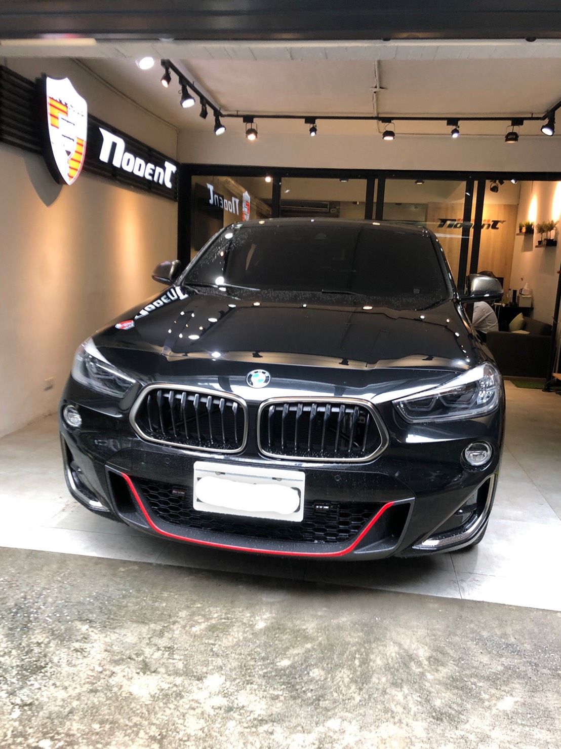 BMW X2 板金凹痕修復案例