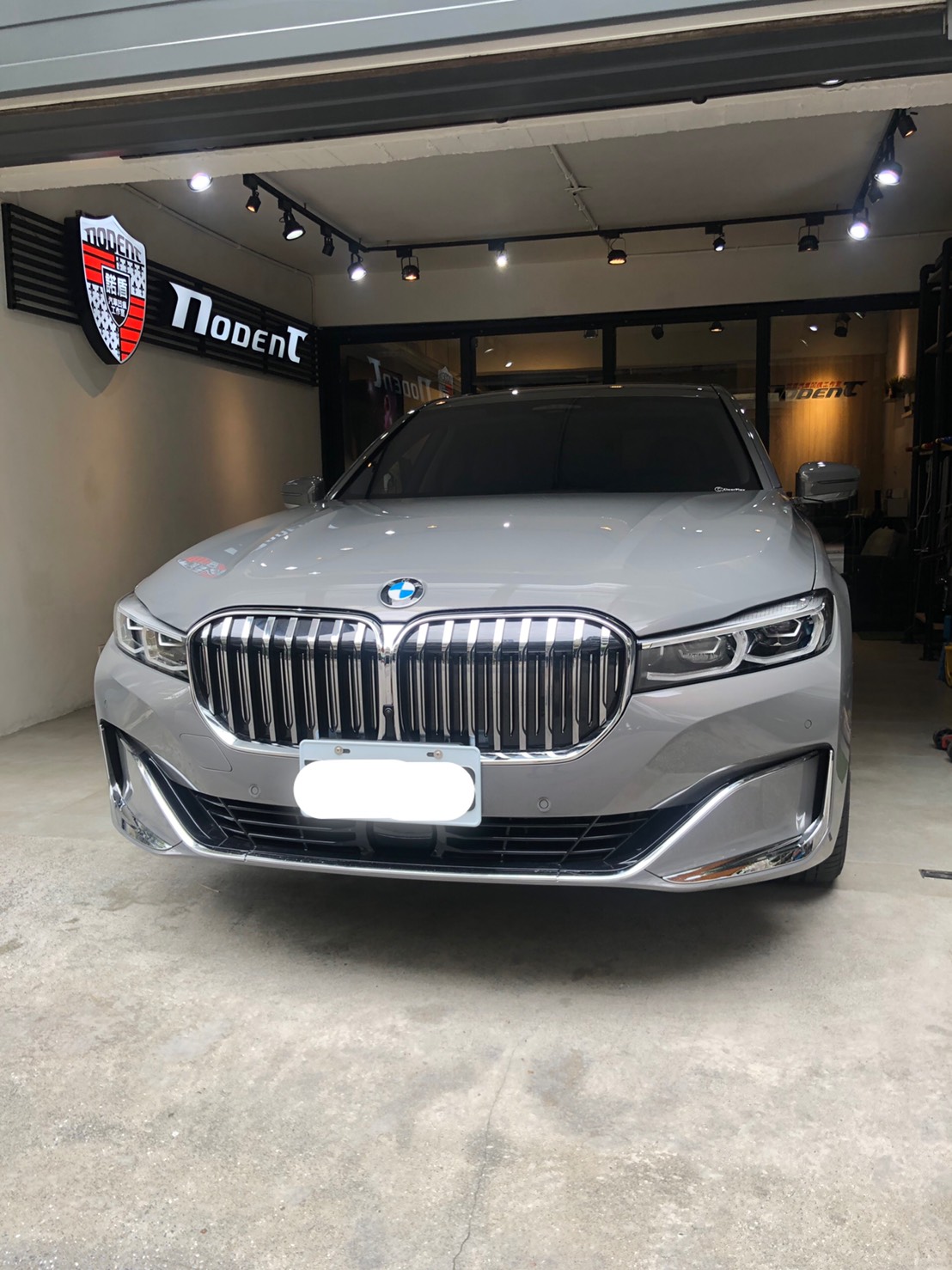 BMW 750LI 板金凹痕修復案例