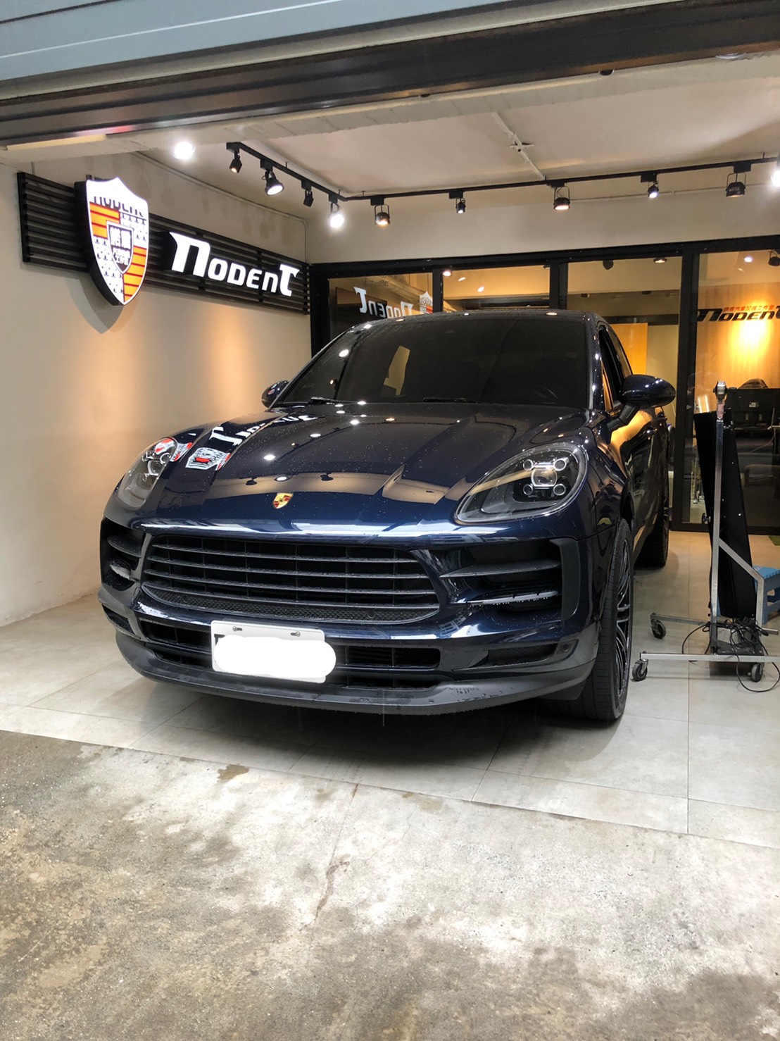 Porsche Macan 左後門凹痕修復