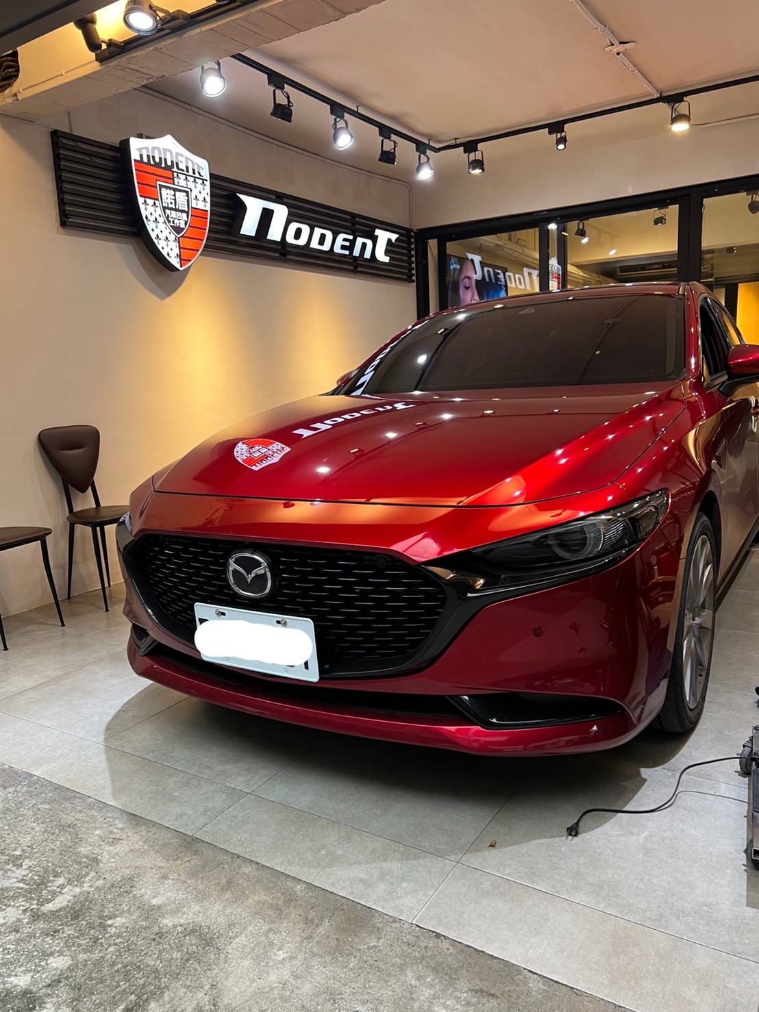 Mazda 3 前葉子鈑凹痕修復